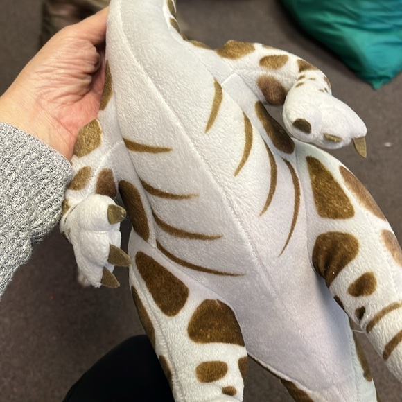 Dinosaur stuffed animal - Picture 4 of 4